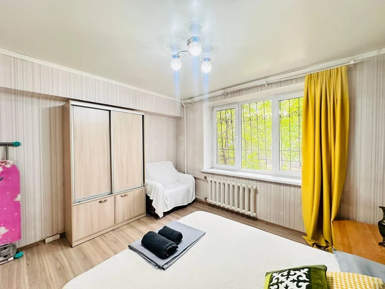 Уют Для Большой Семьи В Золотом Квадрате Almaty Apartmán
